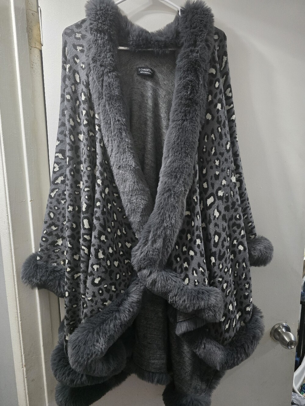 Christina Gray Cashmere Knit Sweater - Picture 5 of 5